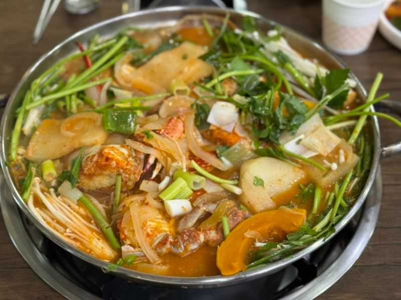달큰한 감칠맛 단호박 꽃게탕 레시피