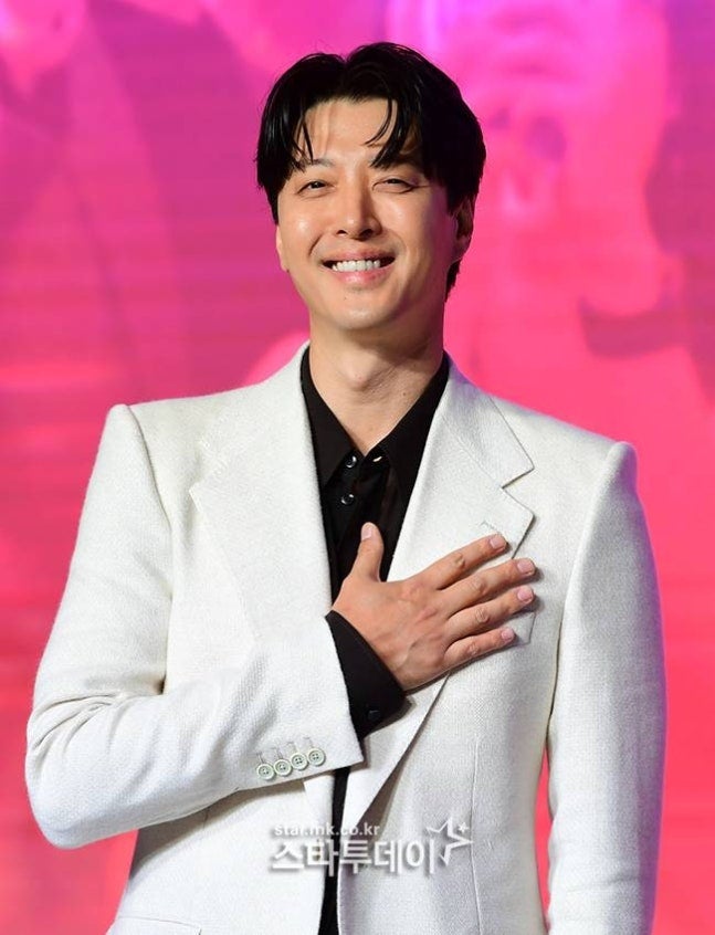 이동건 제주 카페 연못 논란 해명, 새 매장 이미 영업 중이었다