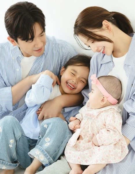 결혼 3년 만에 입양까지, 이민우 생일날 딸이 쓴 편지 한 줄이 모두를 울린 이유
