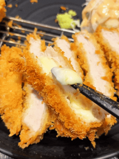롯데 아울렛 김해 맛집 '부엉이돈가스' 치즈 폭포에 바삭함까지?