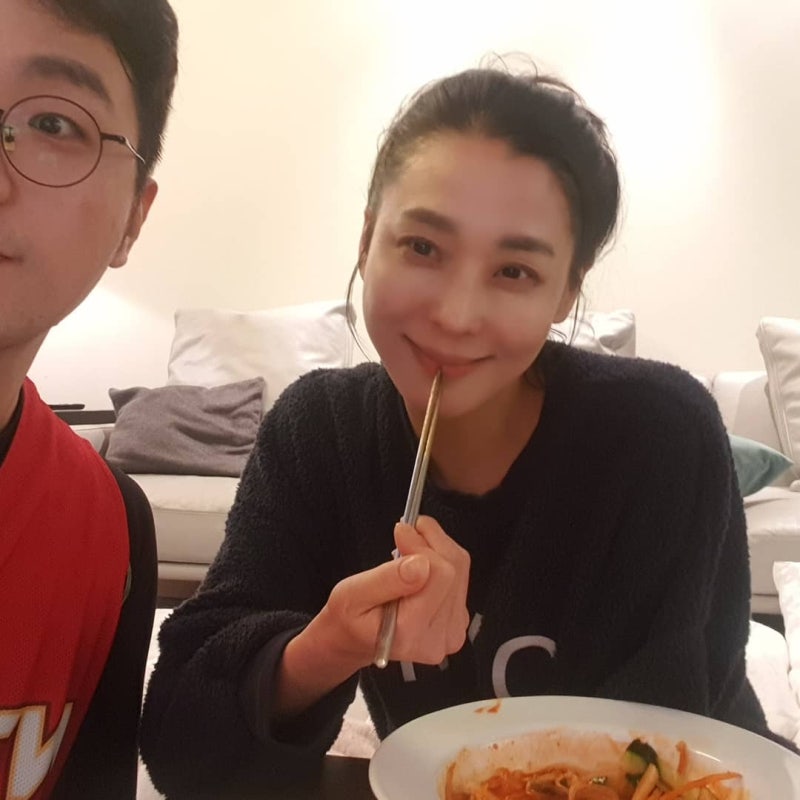 한고은 7년째 무직인 남편 신영수 병수발에도 행복한 이유