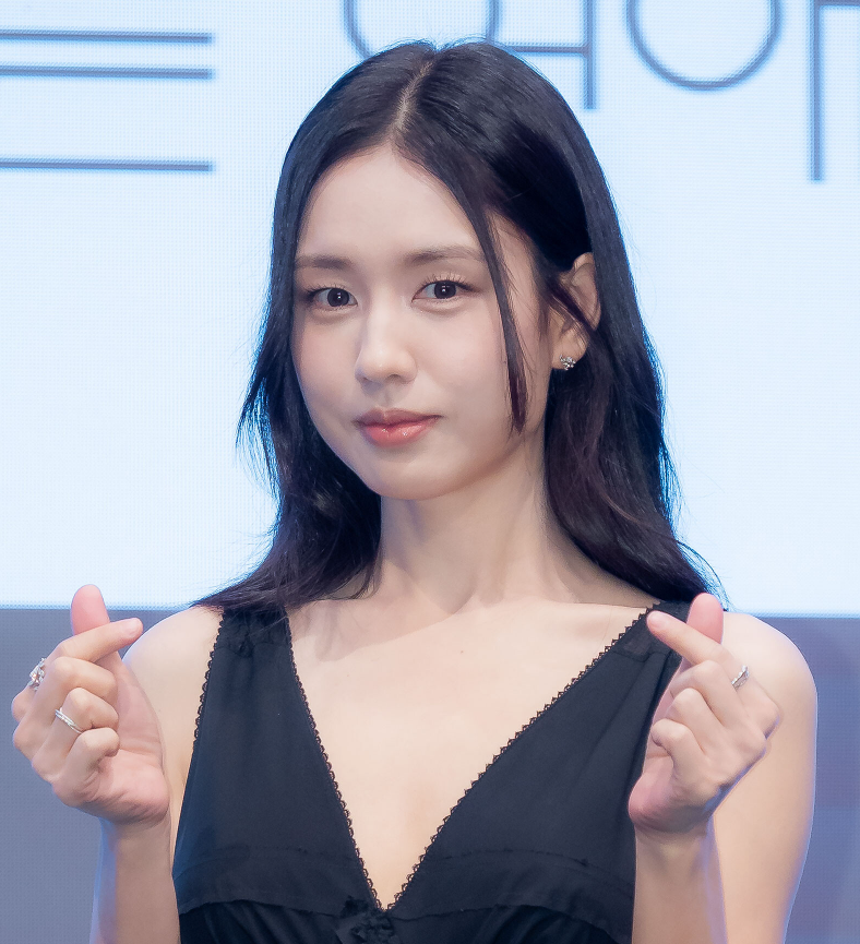 안은진 프로필 고향 가족 혈액형 재산 나이 다이어트 사건사고 MBTI 연애