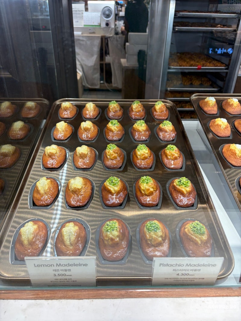 영등포 신세계 백화점 지하 디저트 맛집 '이스트우드' 줄 서서 먹는 에그타르트 내돈내산 후....