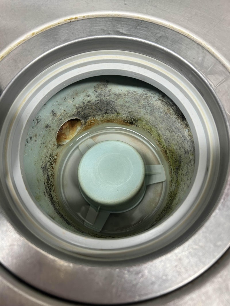 싱크대 배수구 청소, 과탄산소다로 간단하게 하는 방법