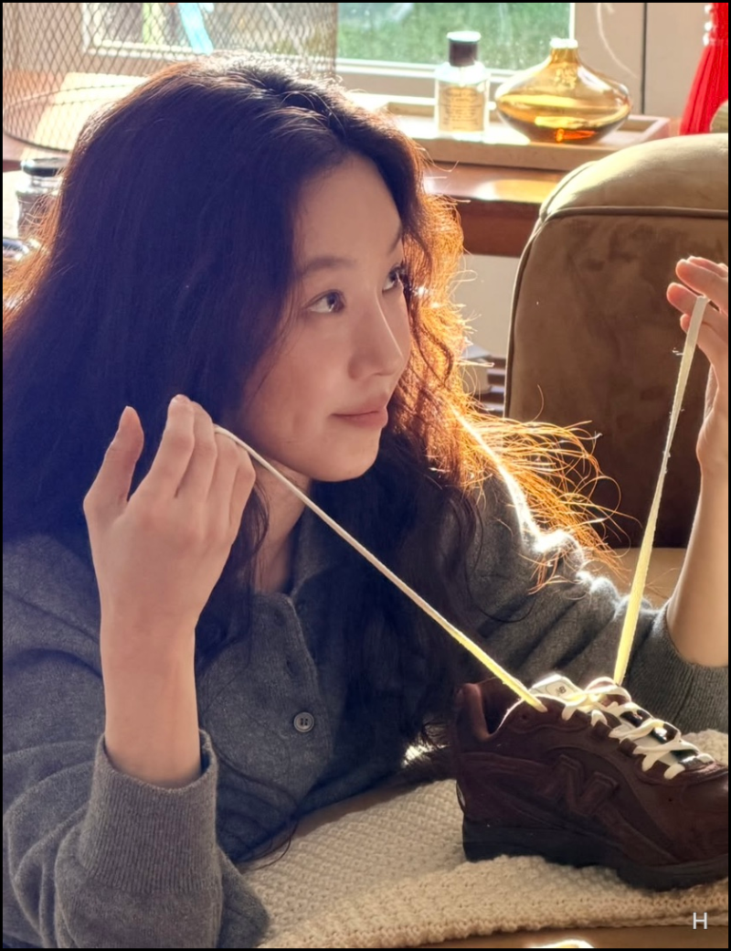 "청순하면서 로맨틱?" 정려원이 고른 뉴발란스 204L 3가지 컬러는