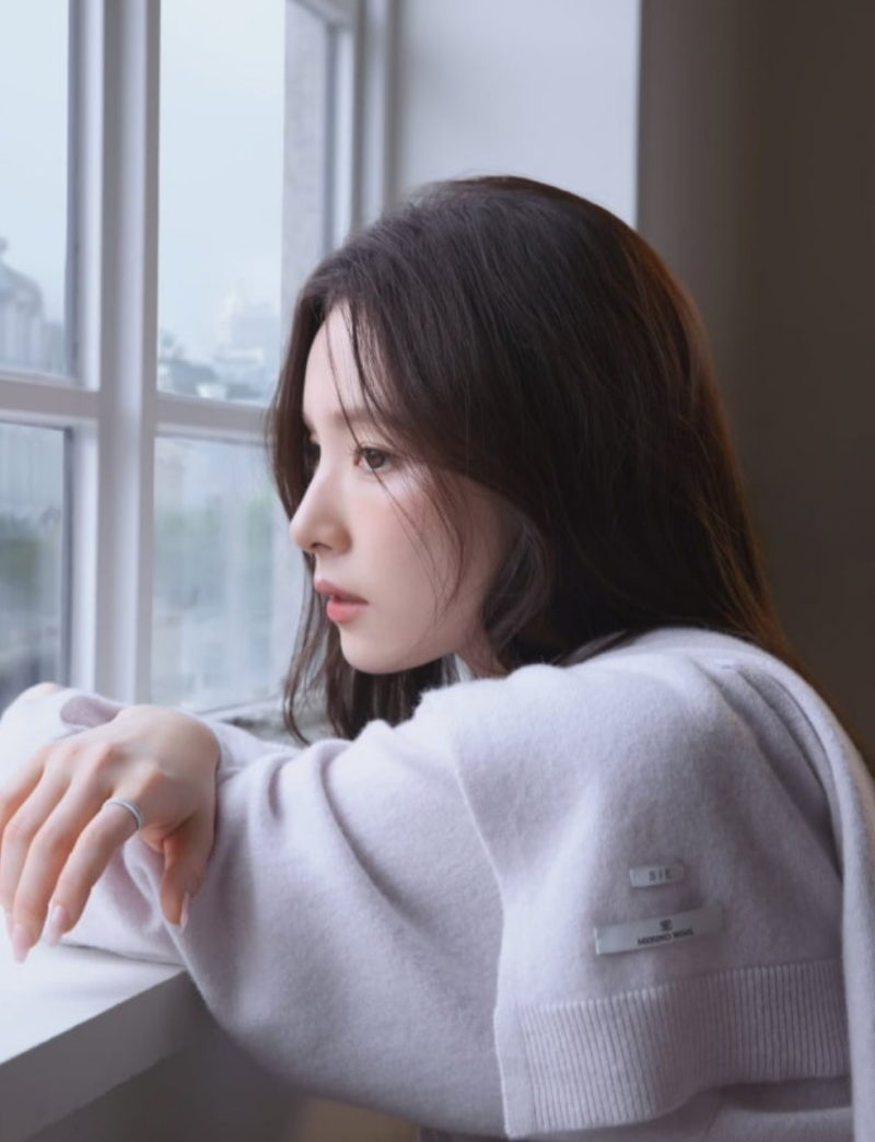 정해인과 '♥로코' 앞둔 신세경, 촬영 전 갑자기 공개한 근황 사진 속 반전 무드