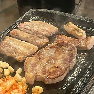 합정 삼겹살 맛집 신김치생삼겹살
