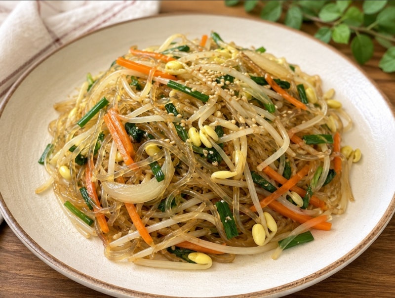콩나물잡채 간장 베이스로 맛깔나게 만드는 방법 아삭한 식감 살리는 노하우