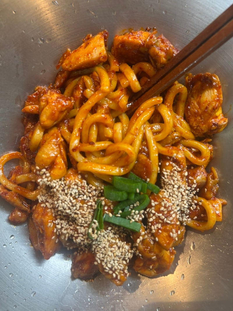 지코바st 순살치킨 레시피｜닭다리살 2kg에 우동사리까지, 5인가족 저녁메뉴