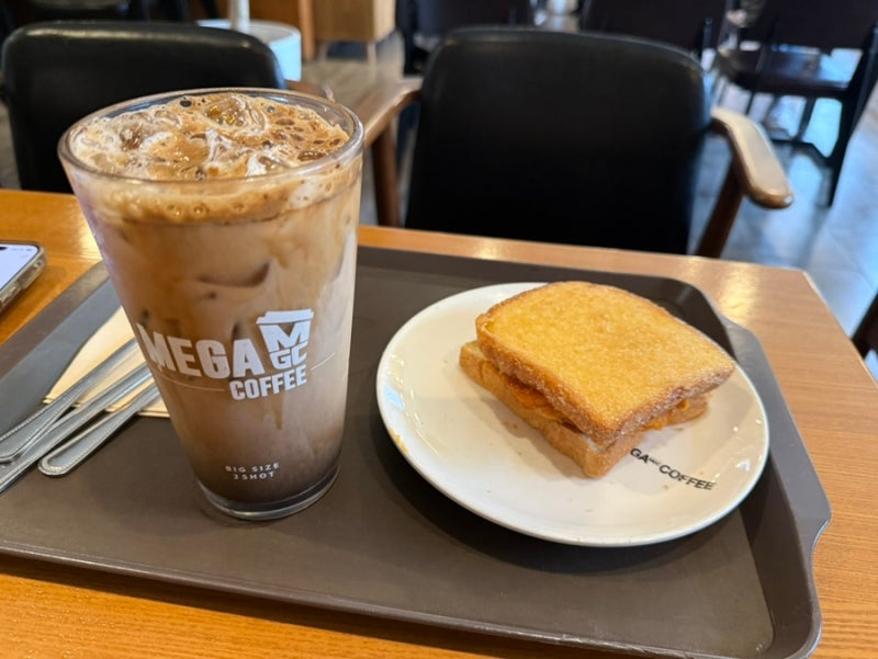 [김포/마산] 메가커피 : 신메뉴 오르조라떼, 중식마녀 마라크림 새우토스트 : 김포마산점 베....