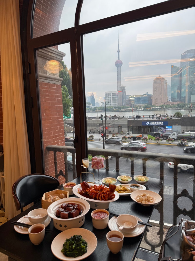 고풍스러운 와이탄22호에서 맛본 정통 상하이요리 동방명주 뷰맛집, 沪公馆 (호공관)