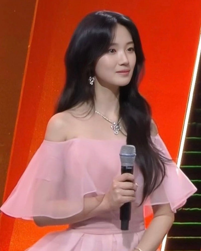 “이렇게 우아했나?” 김혜윤 AAA2026 인기상 1위 만든 최근 분위기 변화
