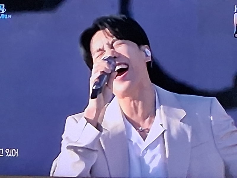 불후의 명곡 이승기가 울산 시민 6천여 명 앞에서 별명 날씨 요정의 화려한 무대를 선보이며 ....