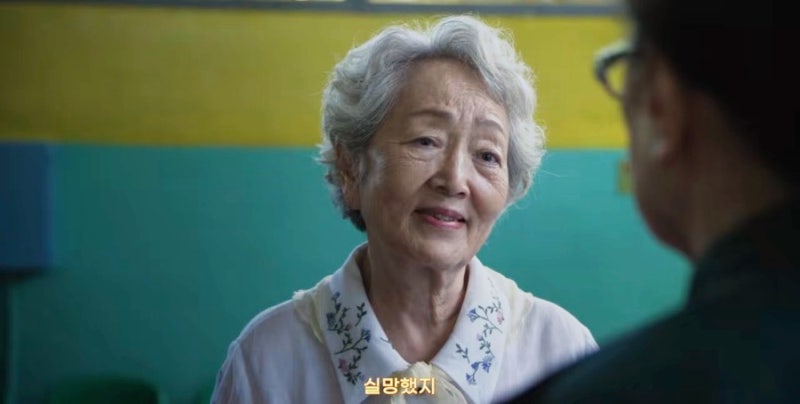 “유인나에게” 아이유 신곡, 긴 설명 대신 남긴 단 5글자