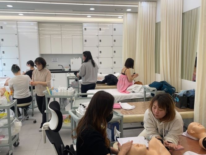 미추홀구피부미용학원 피부국가자격증 취득 후 피부관리사 취업까지 !