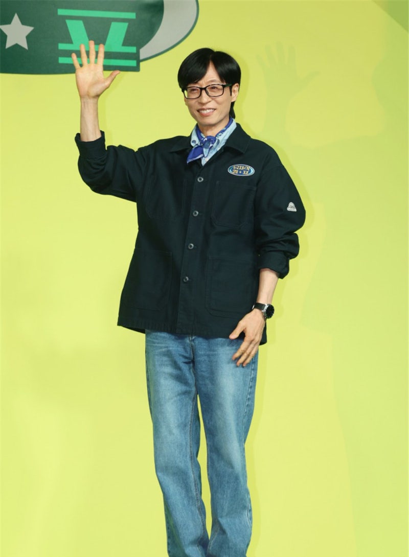 [예능] 유재석, 지금 고정 예능만 6개…KBS 복귀로 지상파 3사 동시 진행