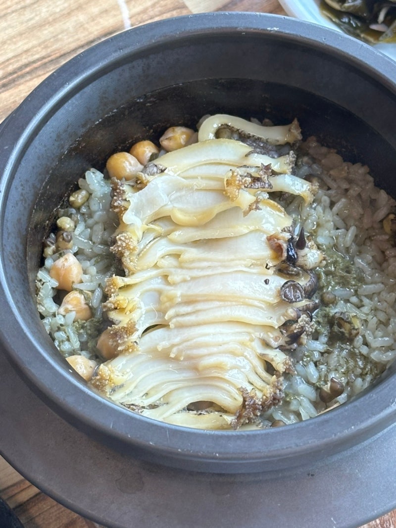 제주시 구좌 맛집 :: 고소한 전복 솥밥 전복 뚝배기 아침식사 가능한 평대전복