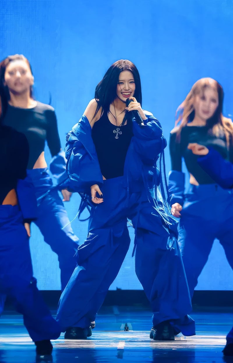 아이브 안유진, 부상 회복 근황, 홍콩 공연 땐 앉아서 노래했으나 타이베이서 안무 소화