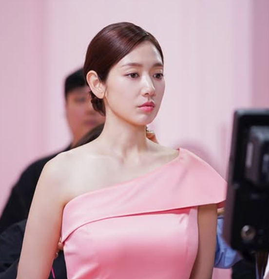 "Park Shin-hye, Pregnant with Her Second Child, Is She Really Pregnant?" Here's How She Managed Her Body After Her First Child