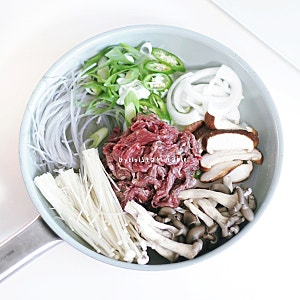 소고기 버섯전골 레시피 육수가 끝내주는 소불고기 전골 만들기