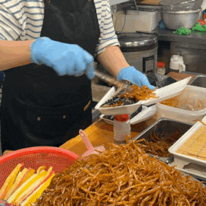경주 성동시장 명동김밥 우엉김밥과 매운우엉김밥 먹어본 후기와 위치정보