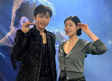 임영웅 콘서트 찾은 린, “노래 너무 잘해” 극찬... 연예인의 연예인 입증한 히어로