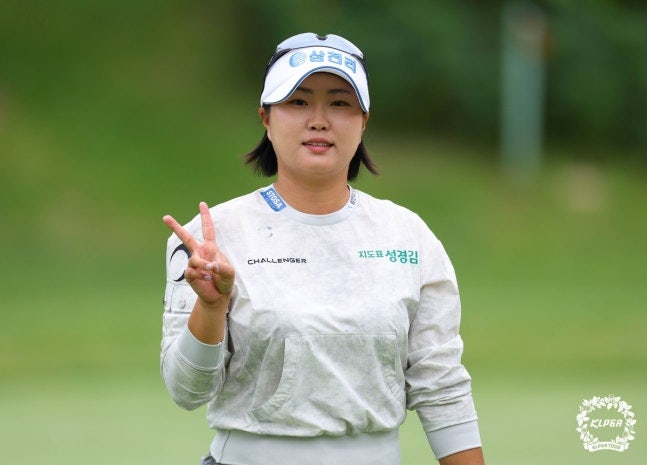 골프 홍진영2 프로 프로필 할아버지 홍덕산 홍명국 KB금융 골든라이프 챔피언십 우승 상금