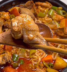 감칠맛에 우동사리까지 한 번에! 생생우동 닭볶음탕