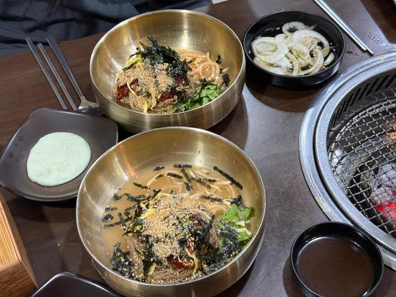 가평 유명숯불닭갈비 : 맛있고 친절하고 블루리본이고