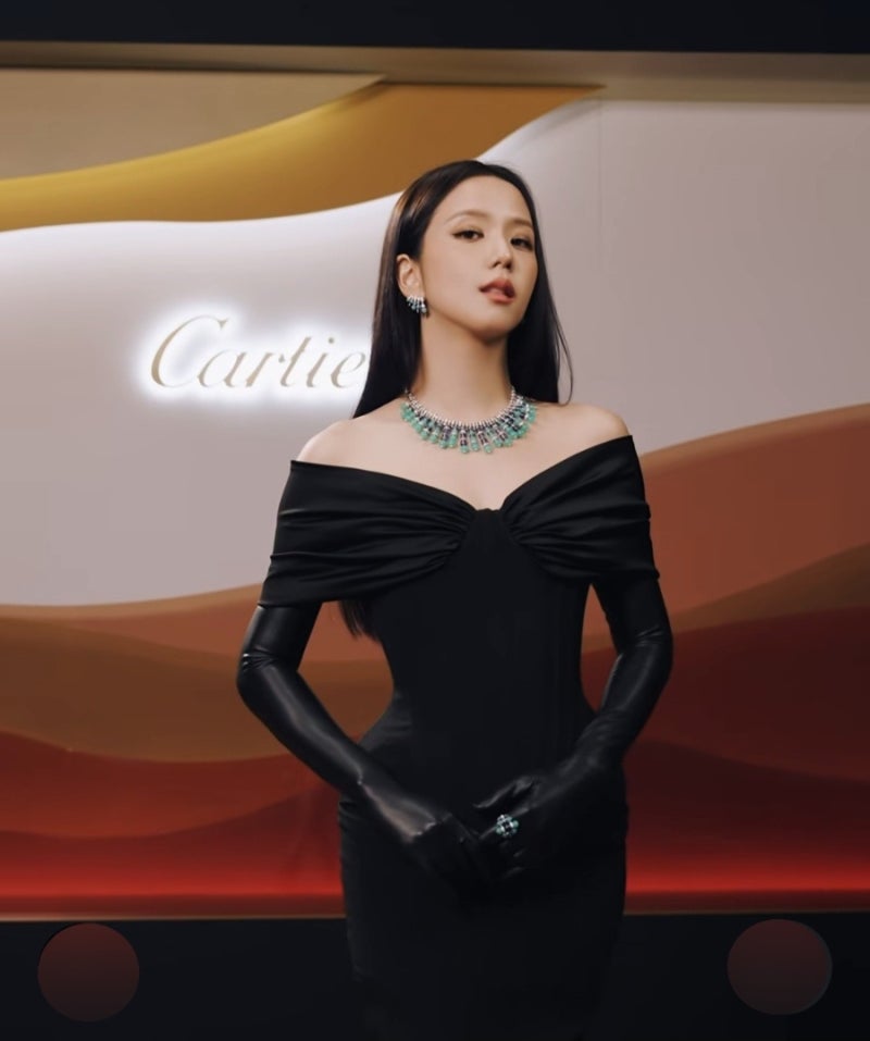 “보석보다 먼저 눈에 들어왔다” 블랙핑크 지수, 까르띠에 갈라서 완성한 ‘인간 주얼리’ ....