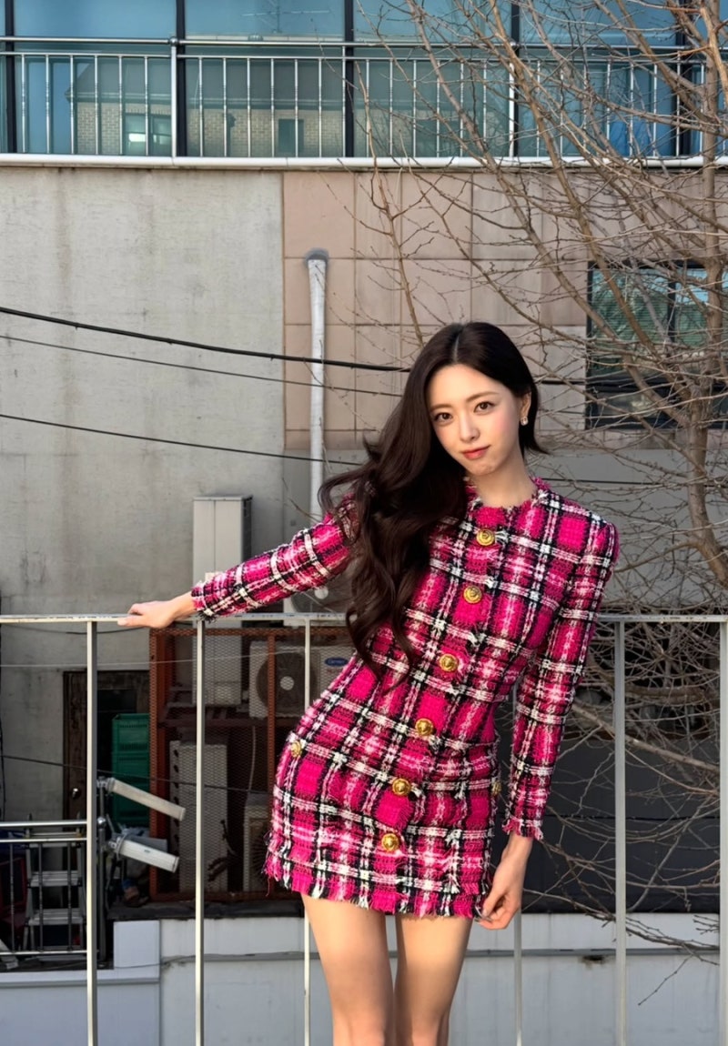 “유나 맞아?” ITZY 유나, 아이돌 느낌 지운 ‘배우 얼굴’ 반전은 핑크 원피스였다
