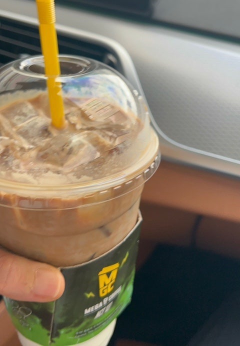 메가커피 신메뉴 하우스밀크라떼 가격 맛 칼로리 후기