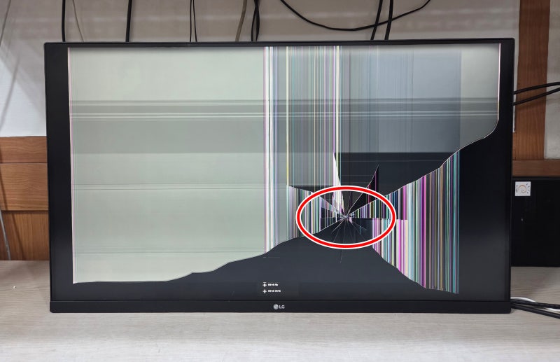모니터·노트북 액정교체 전문 본컴퓨터: LG 32UP830 파손 패널 신품 교체 수리기