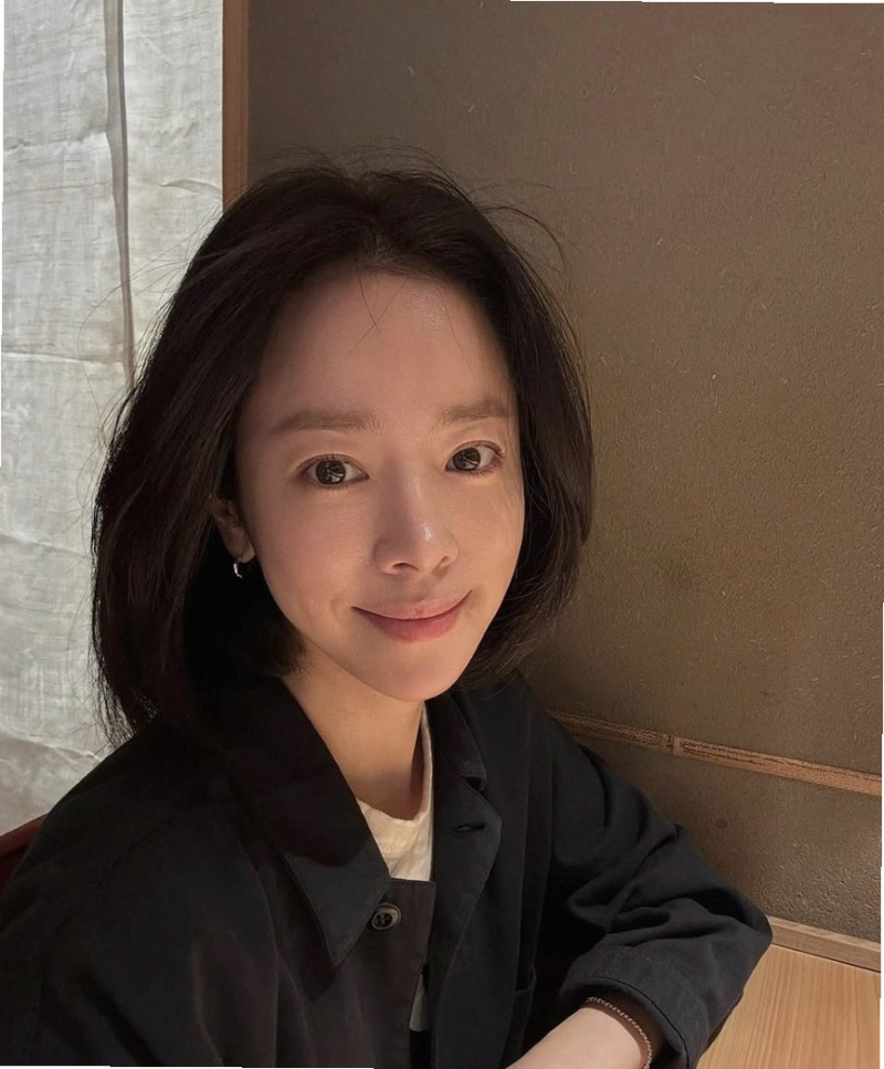 한지민 단발 스타일로 완성한 4개월 만의 레전드 일상 근황