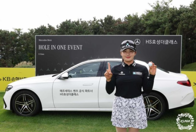 노승희, KLPGA KB금융 챔피언십 3라운드에서 홀인원…8000만원 상당 벤츠 부상