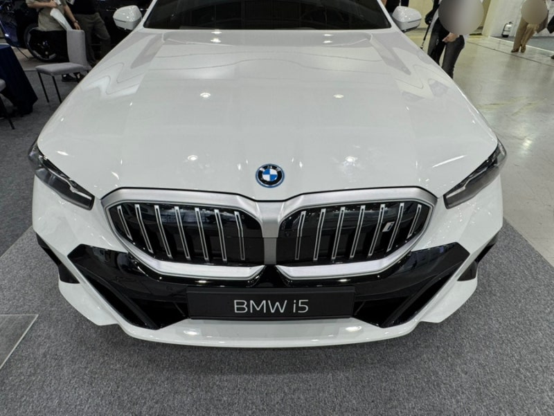 [실물 후기] BMW i5 전기차 제원 가격 총정리, 스펙 및 실주행거리 완벽 가이드