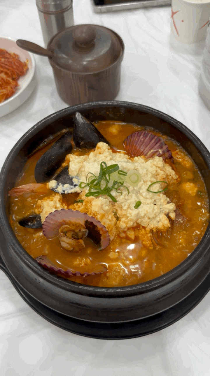 강릉 안인해변 맛집 해장국 마을 뼈짬뽕순두부, 뼈 구이 한접시 강릉 왔으면 꼭 먹어야 함