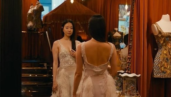 48세 김사랑이 뉴욕에서 드레스를 입자 벌어진 반전, 살 오른 게 아니었던 진짜 이유