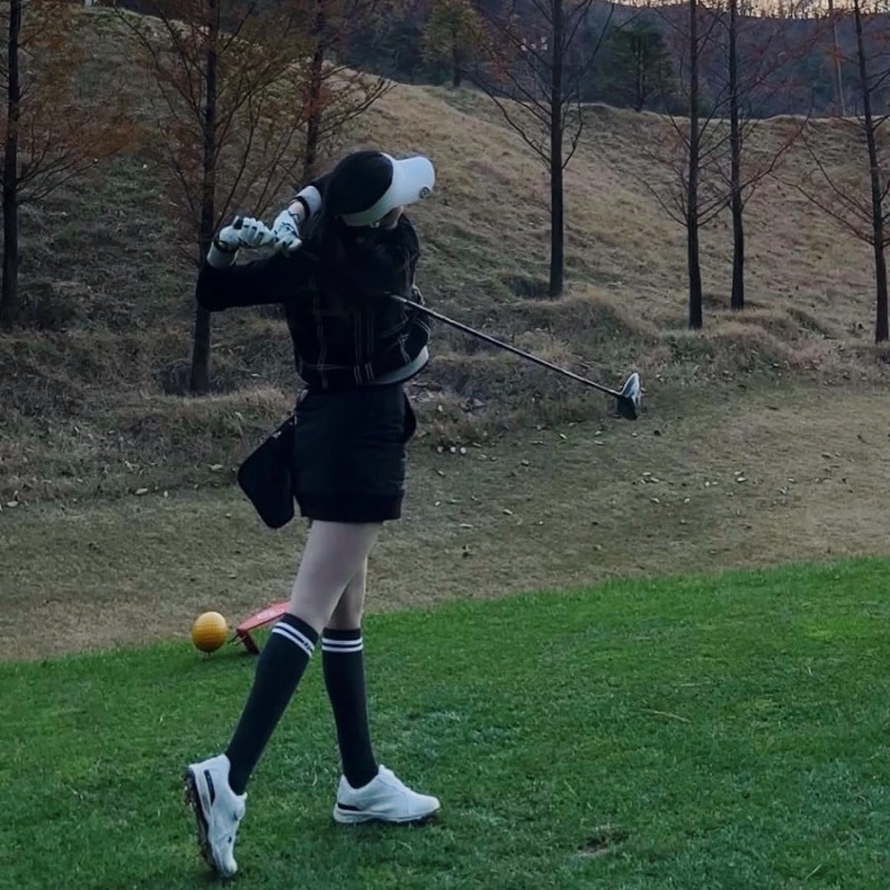 티아라 왕따논란 류화영 눈물의 결혼식,3살 연상 사업가 남편! 쌍둥이 류효영과 골프 최근근....