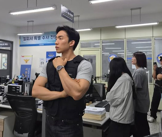 김고은 이상이 찐친 댓글 화제, “티셔츠 좀 낙낙하게 입어봐”