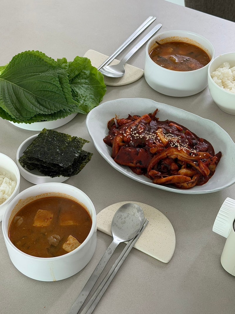 어부백서 매콤 오징어볶음 밀키트 간편 조리 후기