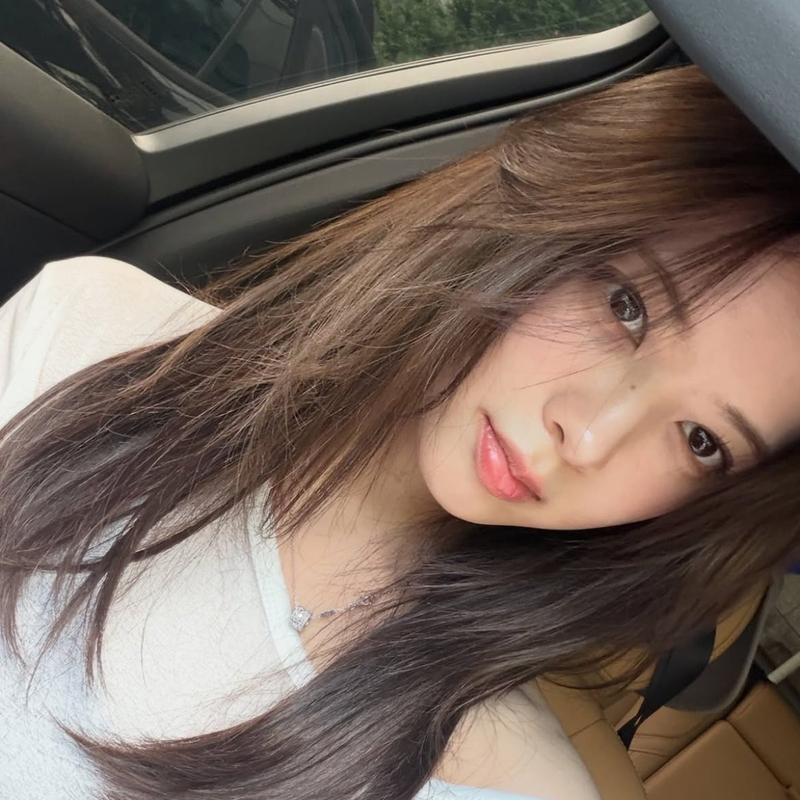 "165cm에 39kg 찍고 체지방 5% 됐다"…노정의, 뼈만 남기고 완성한 인형 비주얼에 쏟아진 경악