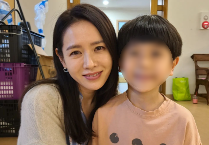 '아들 배우해야 될듯' 손예진, 아들 외모가 '리틀 손예진급' (+ 목격담, 주변 인증사진 화제)