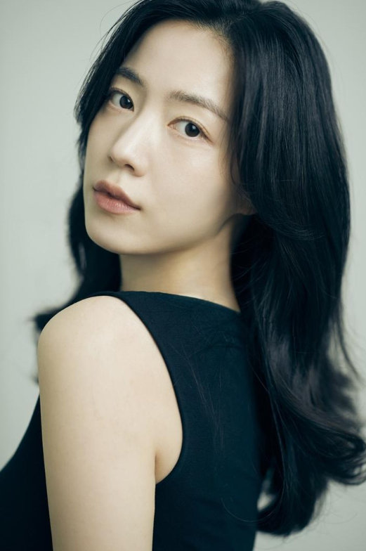 3세 연상 사업가와 오늘 결혼한 류화영 프로필｜나이·고향·학력·가족·남편·결혼·데뷔·티....