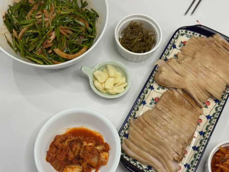 주말 저녁메뉴 추천｜통항정살 수육 간단레시피