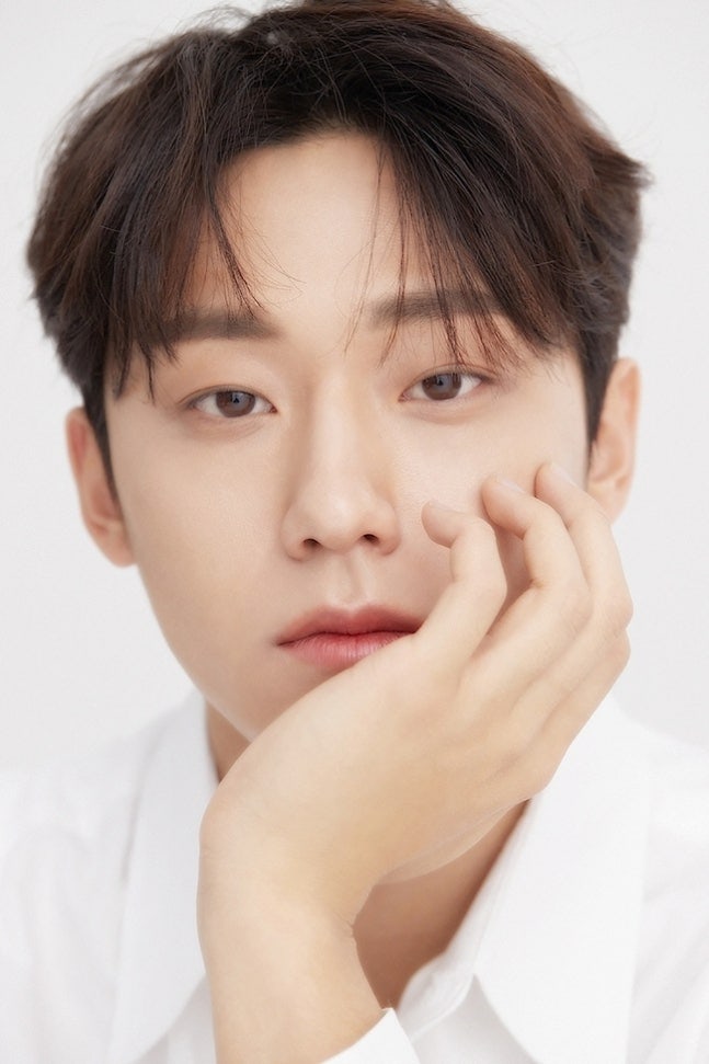 이도현 전역 후 차기작 3편, 드라마부터 파묘까지 출연작 정리