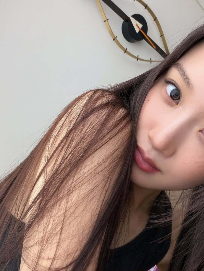 Moon Ga-young Posted a Single Sleeveless Top as 'Daily Life,' But Her Photo Album Became a Pictorial – Here's Why