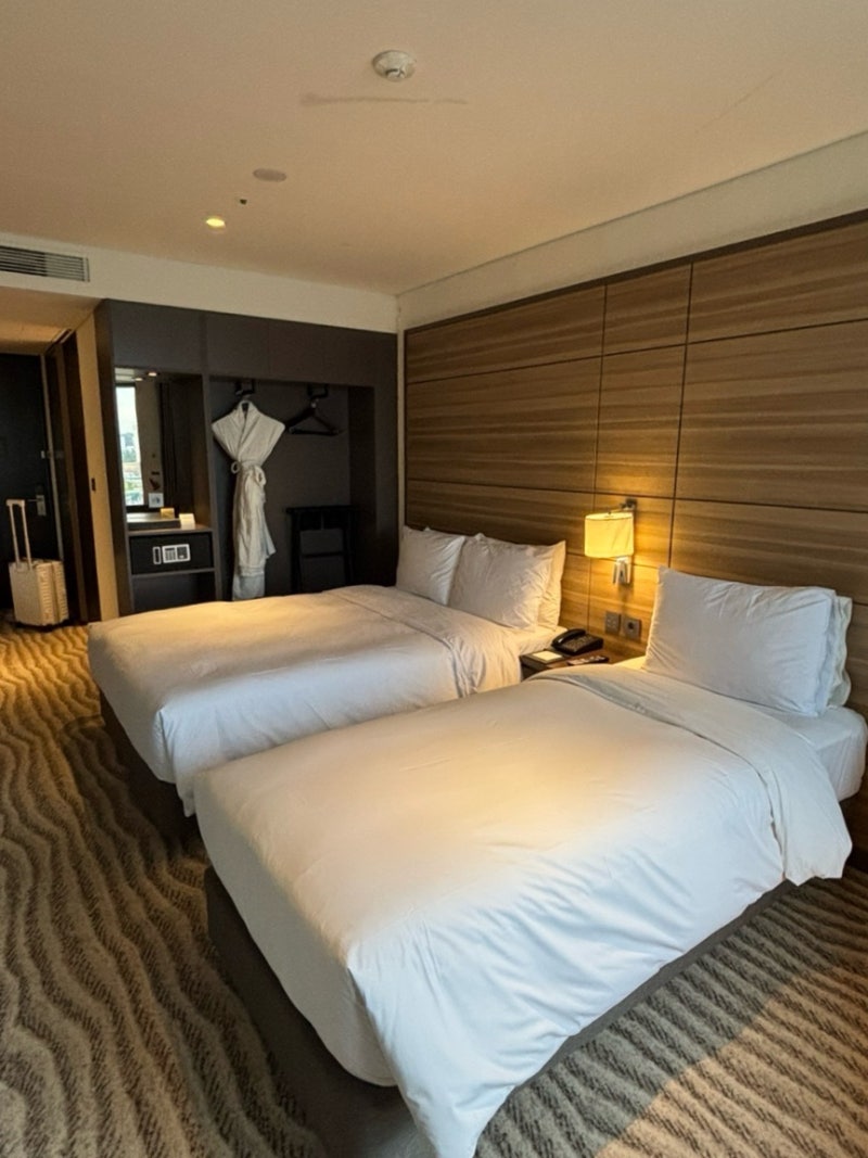 Seoul Ho-Cance: Gimpo Marina Bay / Affordable Hotel Recommendations in Seoul / Hotels with Pools Near Gimpo Hyundai Premium Outlets