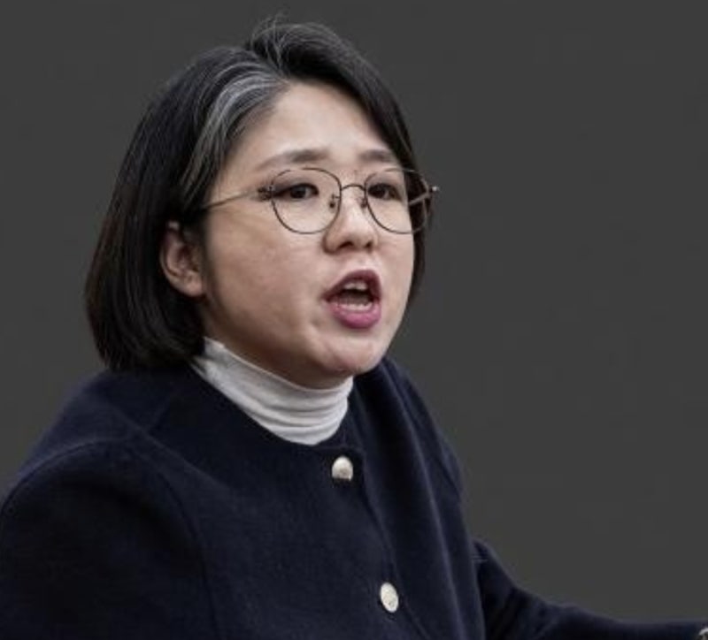 용혜인 장관후보직 사퇴 왜 용의 머리가 되지 못하고 국민을 폭행하였는가 장관후보지명부....