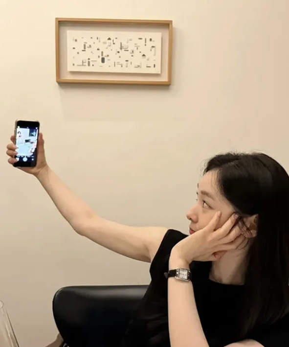 김연아, '임신설' 부인 후 첫 근황…알고 보니 ♥고우림과 럽스타 [★해시태그]